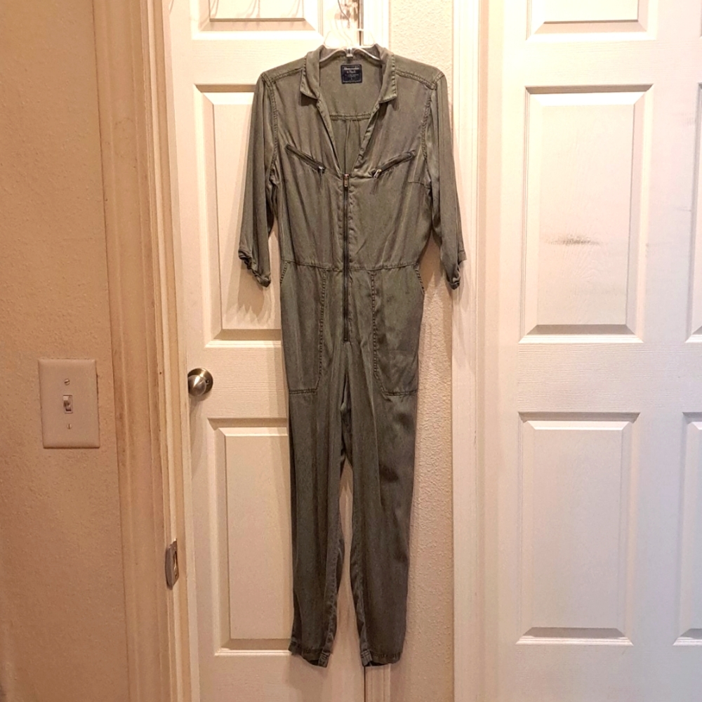 Abercrombie & Fitch army green aviator jumpsuit L